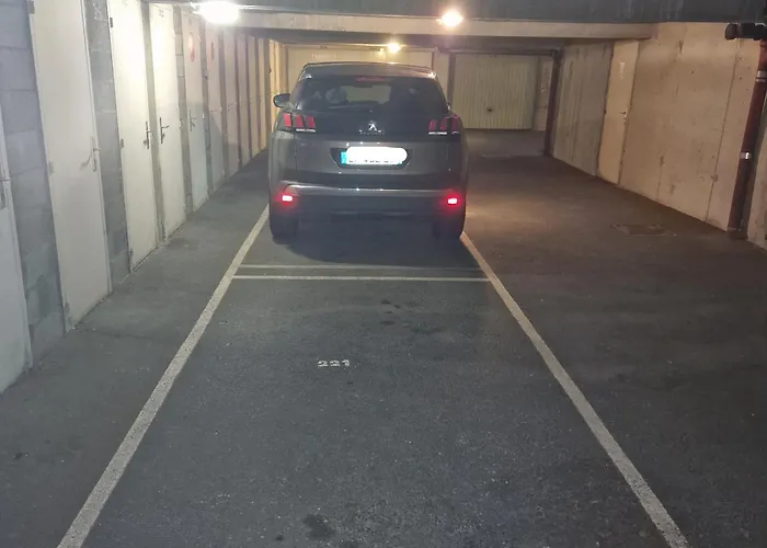 Aix Centre Cosy Calme Garage Terrasse Διαμέρισμα *